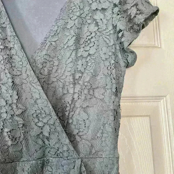 Altr’d State Gray Lace Dress hi low Size Medium - Picture 3 of 6